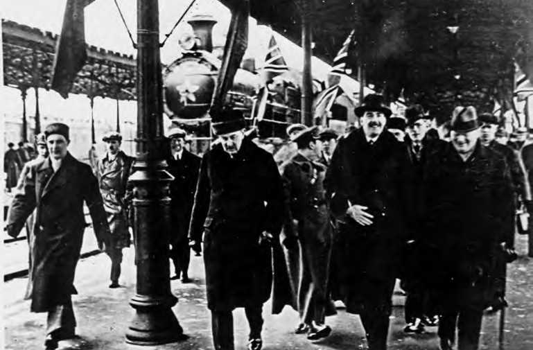 Рискованная игра Сталина: в поисках союзников против Гитлера, 1930-1936 гг. - i_015.jpg