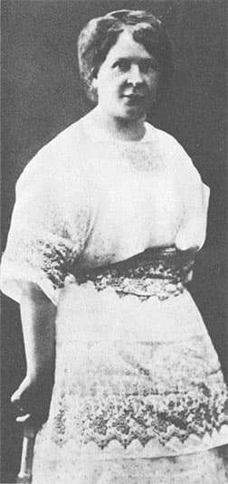 «Я хотел служить народу...»: Проза. Пьесы. Письма. Образ писателя - i_004.jpg