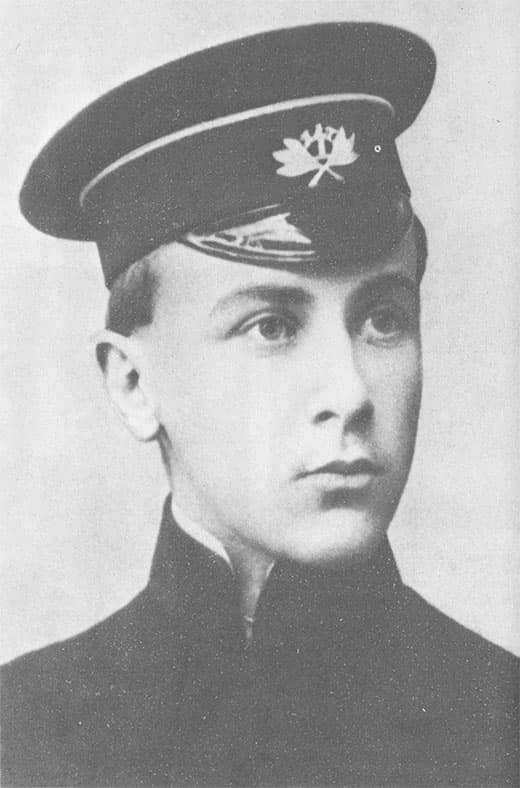 «Я хотел служить народу...»: Проза. Пьесы. Письма. Образ писателя - i_005.jpg