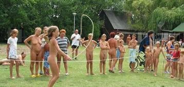 Натуризм и нудизм (сборник публикаций) - imgE93D.jpg