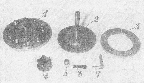 Танк Т-26. Устройство, работа, регулировка и уход - i_047.jpg