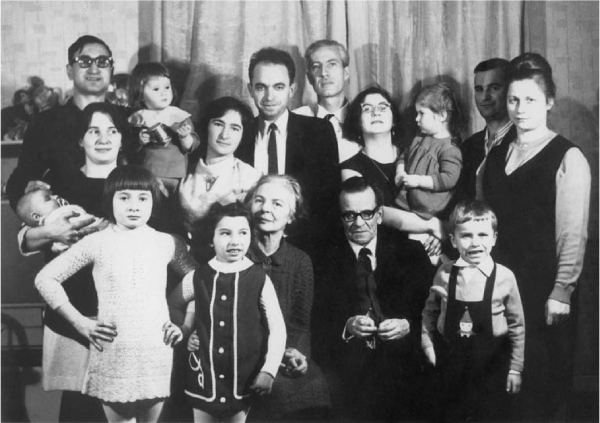 Информационные технологии в СССР. Создатели советской вычислительной техники - i_043.jpg