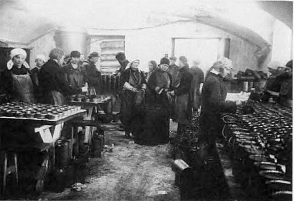 Повседневная жизнь советского города: Нормы и аномалии. 1920–1930 годы. - i_014.jpg