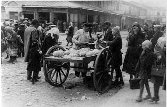Повседневная жизнь советского города: Нормы и аномалии. 1920–1930 годы. - i_020.jpg