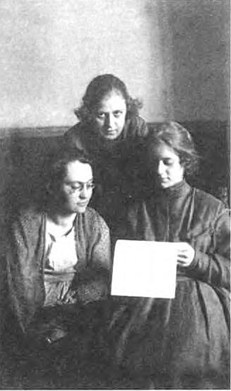 Повседневная жизнь советского города: Нормы и аномалии. 1920–1930 годы. - i_026.jpg