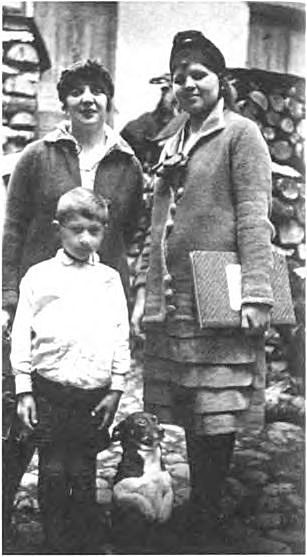 Повседневная жизнь советского города: Нормы и аномалии. 1920–1930 годы. - i_027.jpg