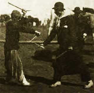 Учебник вымогателя, или Искусство владения навахой, ножом и цыганскими ножницами - _146.jpg