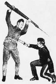 Учебник вымогателя, или Искусство владения навахой, ножом и цыганскими ножницами - _248.jpg