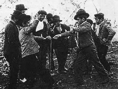 Учебник вымогателя, или Искусство владения навахой, ножом и цыганскими ножницами - _341.jpg