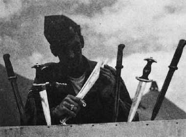 Учебник вымогателя, или Искусство владения навахой, ножом и цыганскими ножницами - _36.jpg_2