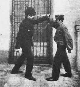 Учебник вымогателя, или Искусство владения навахой, ножом и цыганскими ножницами - _43.jpg_2