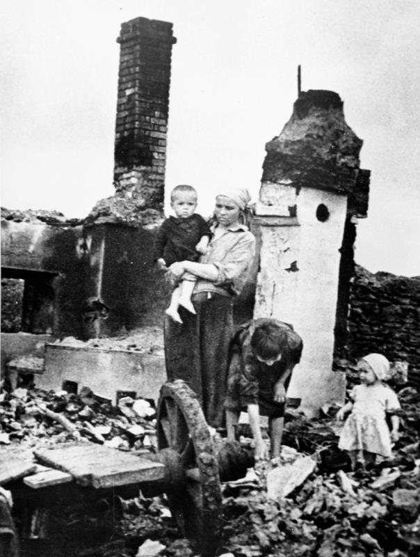 Цветы в огне войны - i_009.jpg