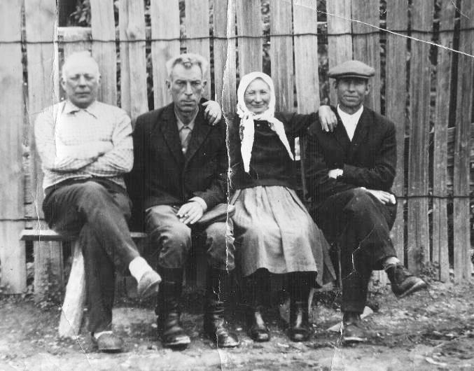 Цветы в огне войны - i_025.jpg