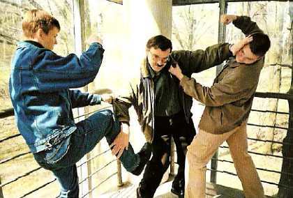 Мастер рукопашного боя. Преимущества агрессивной самозащиты - _69.jpg