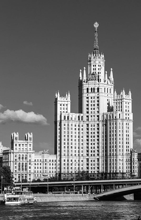 Книга Москвы: биография улиц, памятников, домов и людей - i_032.jpg