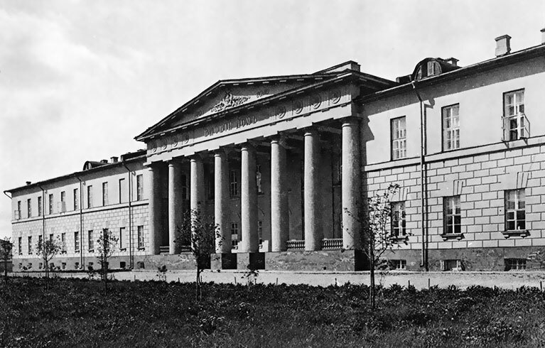 Книга Москвы: биография улиц, памятников, домов и людей - i_041.jpg