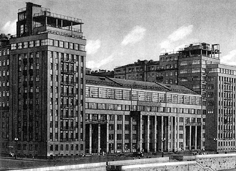 Книга Москвы: биография улиц, памятников, домов и людей - i_066.jpg