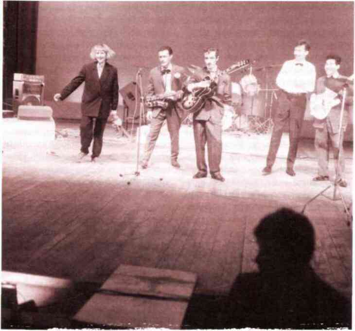 Гремучие скелеты в шкафу Том 2 - i_055.jpg