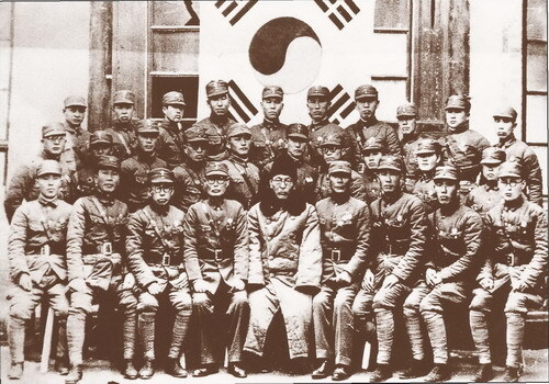 Корейский полуостров: метаморфозы послевоенной истории - _05.jpg