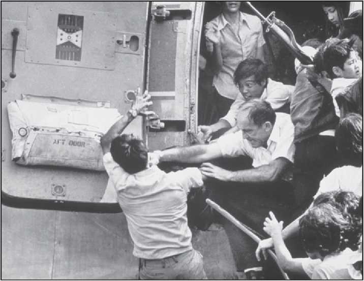 Беспокойный великан. Соединенные Штаты от Уотергейта до Буша против Гора (ЛП) - i_010.jpg