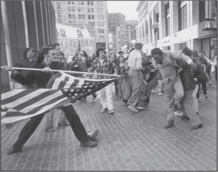 Беспокойный великан. Соединенные Штаты от Уотергейта до Буша против Гора (ЛП) - i_011.jpg