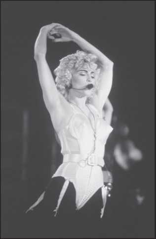 Беспокойный великан. Соединенные Штаты от Уотергейта до Буша против Гора (ЛП) - i_032.jpg