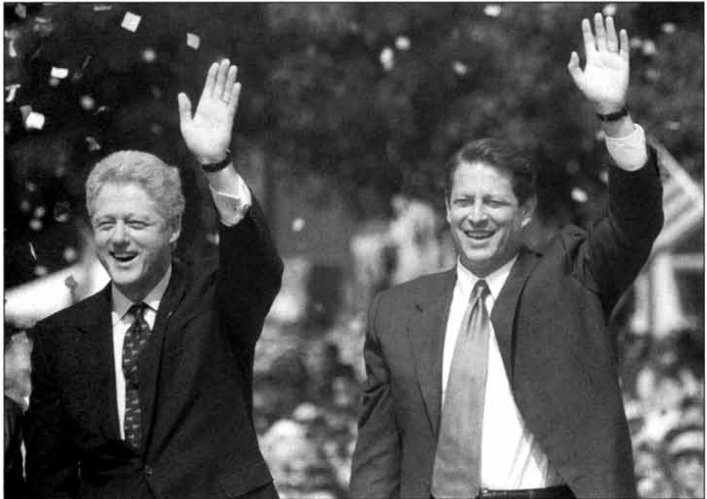 Беспокойный великан. Соединенные Штаты от Уотергейта до Буша против Гора (ЛП) - i_053.jpg