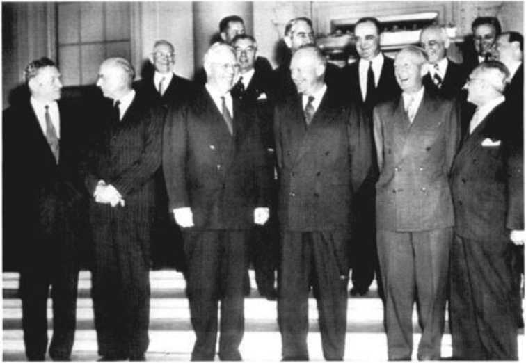 Большие надежды. Соединенные Штаты, 1945-1974 (ЛП) - i_024.jpg