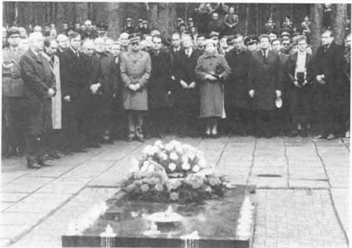 Катынский синдром в советско-польских и российско-польских отношениях - i_053.jpg