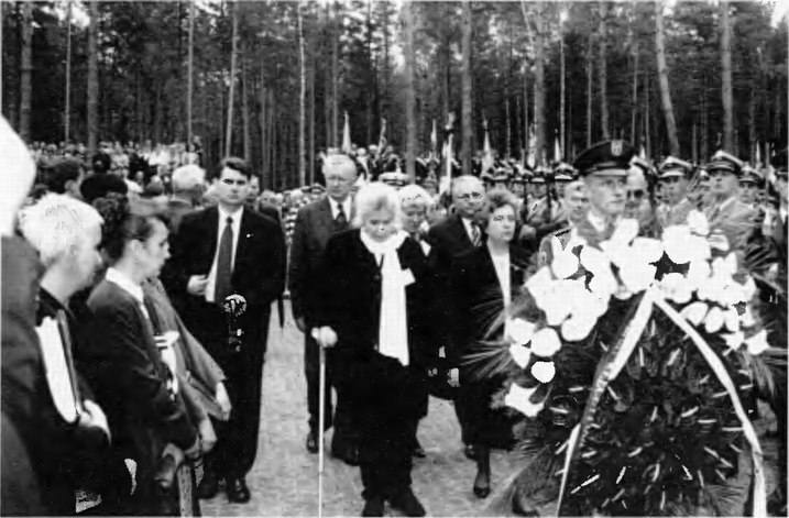 Катынский синдром в советско-польских и российско-польских отношениях - i_080.jpg