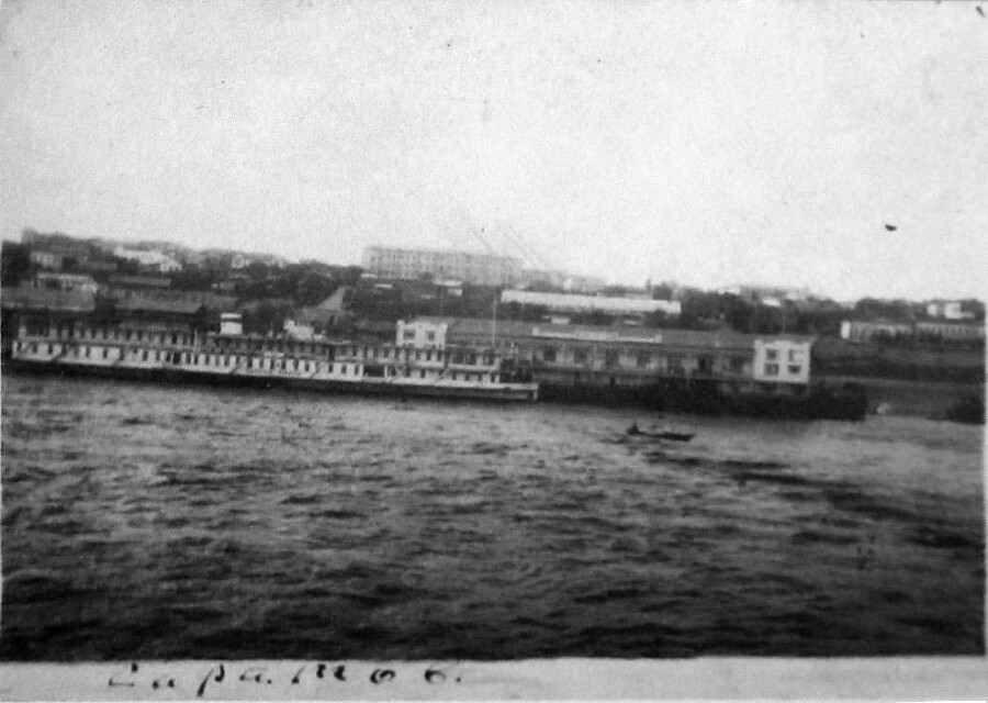 Вниз по Волге (сборник) - i_006.jpg