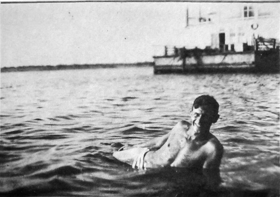 Вниз по Волге (сборник) - i_007.jpg