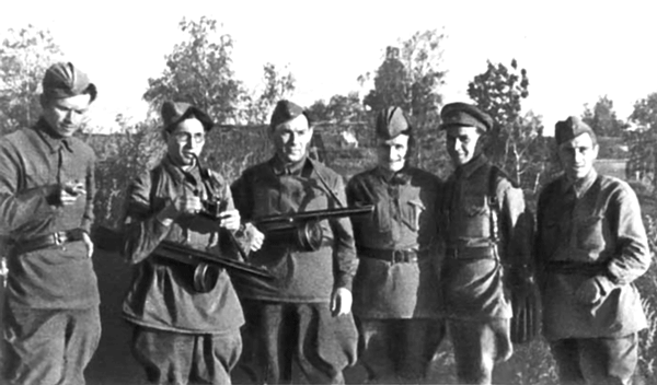 Леонид Утесов. Песня, спетая сердцем - i_035.png