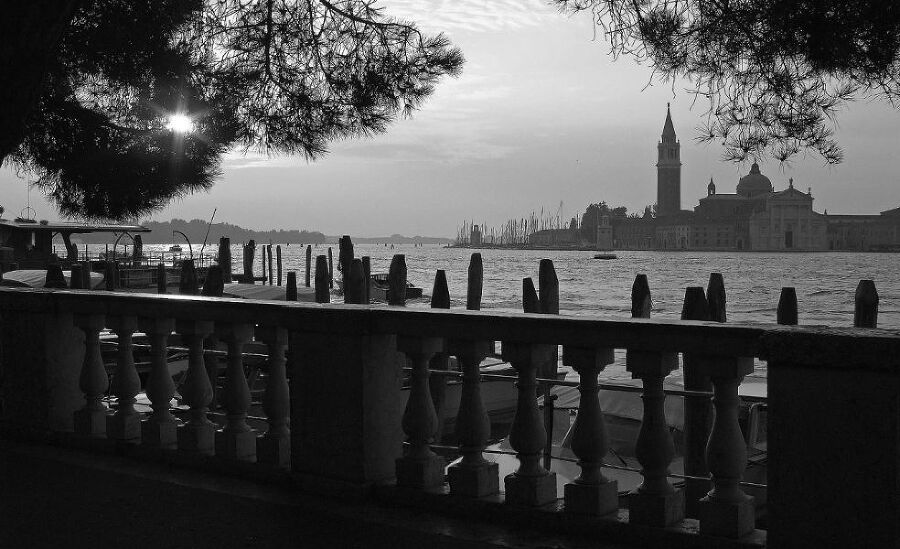 Вкусная Венеция. Любовь, еда и тайны Северной Италии - i_002.jpg