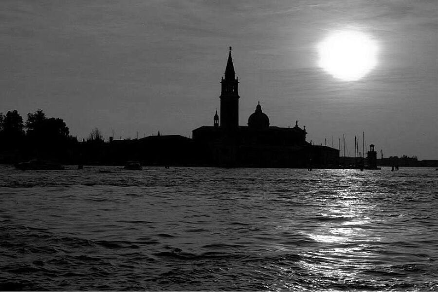 Вкусная Венеция. Любовь, еда и тайны Северной Италии - i_011.jpg