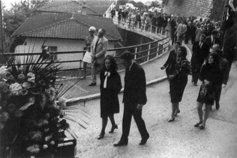 Ремарк. «Как будто всё в последний раз» - i_060.jpg