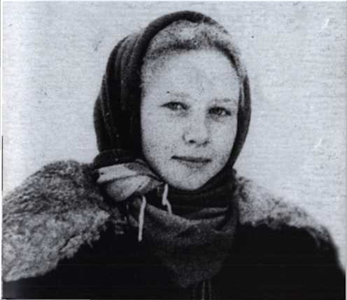 И и Я. Книга об Ие Саввиной - i_007.jpg