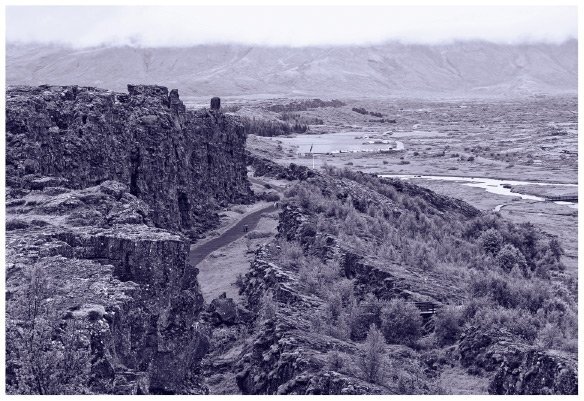 Мифология викингов. От кошек Фрейи и яблок Идунн до мировой бездны и «Сумерек богов» - i_004.jpg