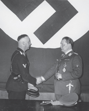 Гестапо. Миф и реальность гитлеровской тайной полиции - i_005.jpg