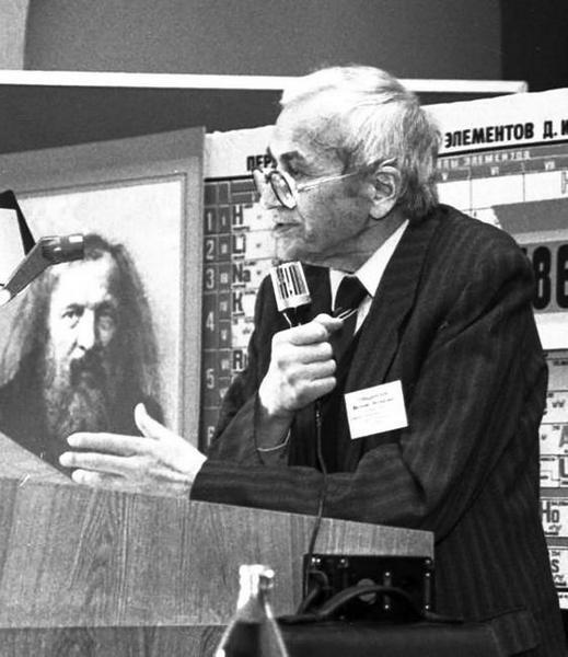 А-бомба. От Сталина до Путина. Фрагменты истории в воспоминаниях и документах - i_004.jpg