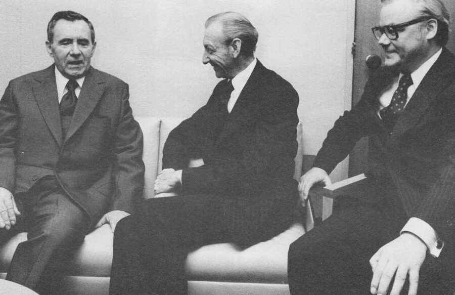 Разрыв с Москвой - i_004.jpg