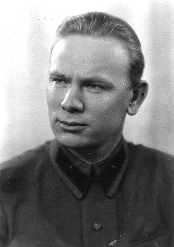 Павел Фитин. Начальник разведки - i_001.jpg