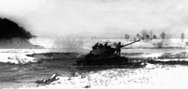 Первая из Гвардейских. 1-я танковая армия в бою - i_032.jpg
