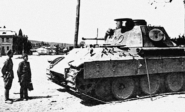 Первая из Гвардейских. 1-я танковая армия в бою - i_153.jpg